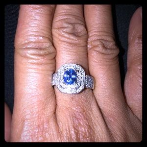 Platinum diamond ring